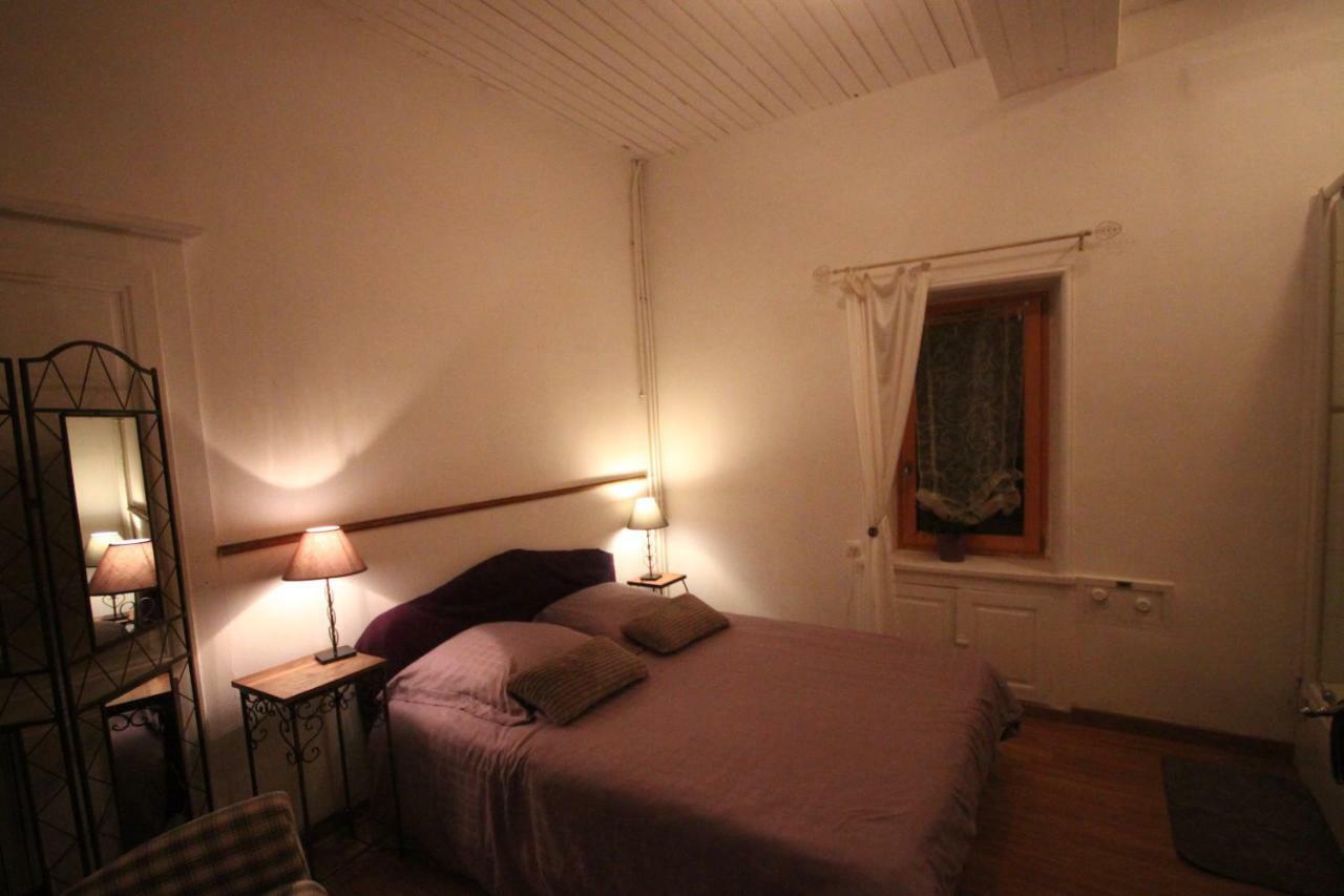 La Maison Du Bonheur Anlhiac Экстерьер фото
